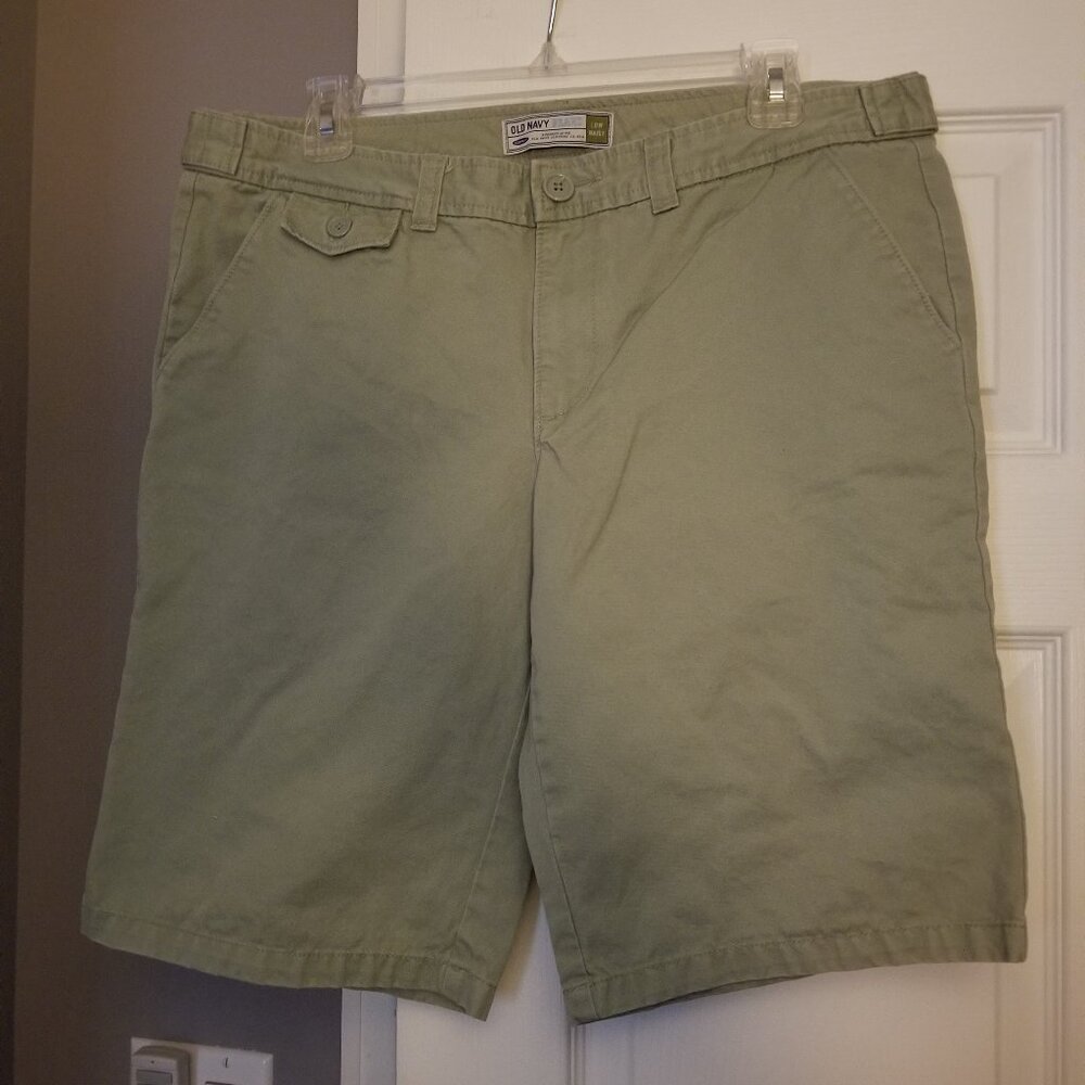 Old Navy Low Waist Green Bermuda Dress Shorts